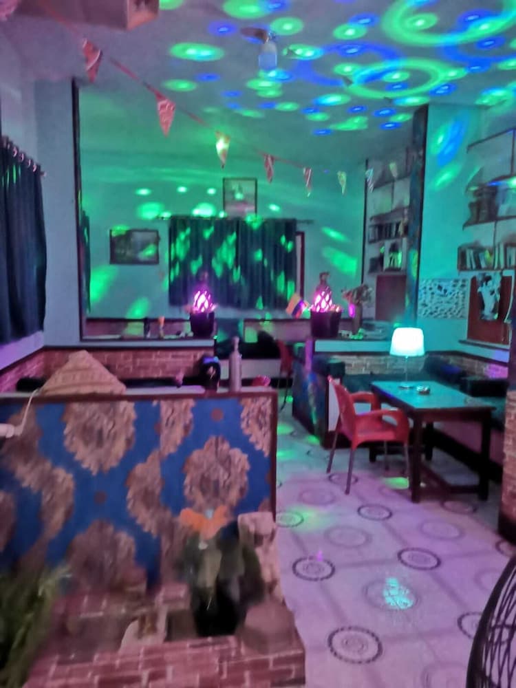 Four Seasons Hostel