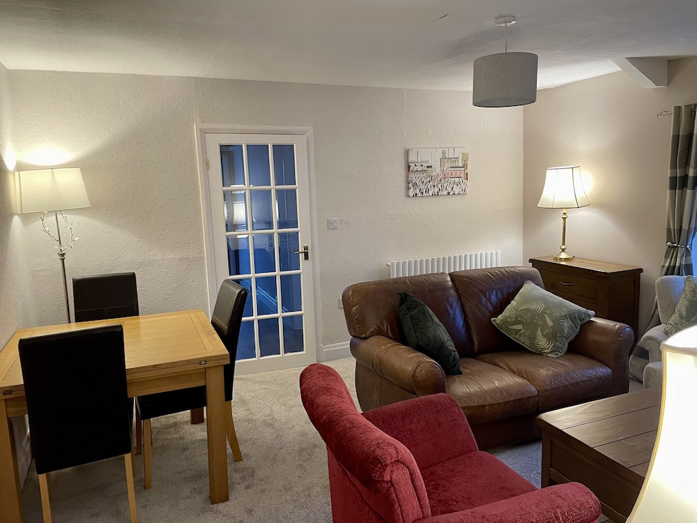 Joyces Cottage, 2 Brown Hill