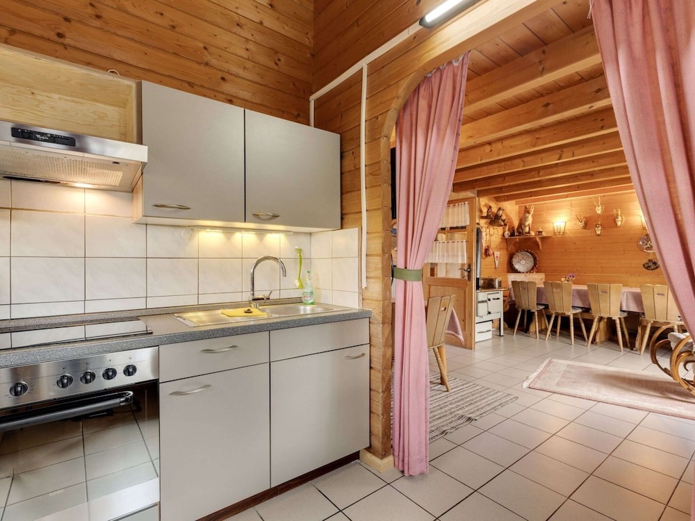 Holzferienhaus in Hinterrod mit Sauna