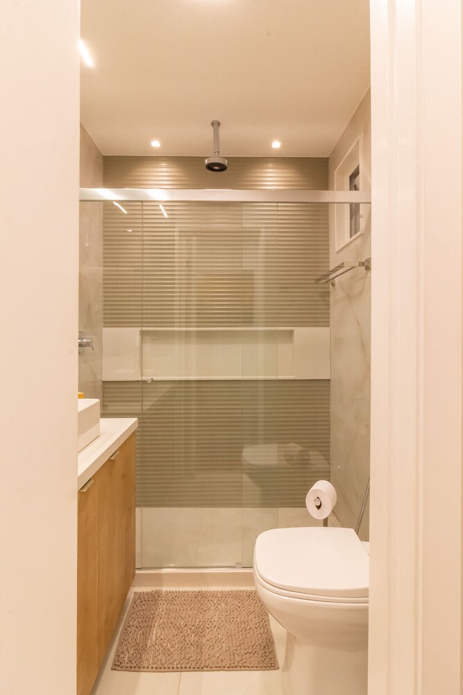 Loft With Soundproof Windows 5-minute Walk to the Beach Nsc304
