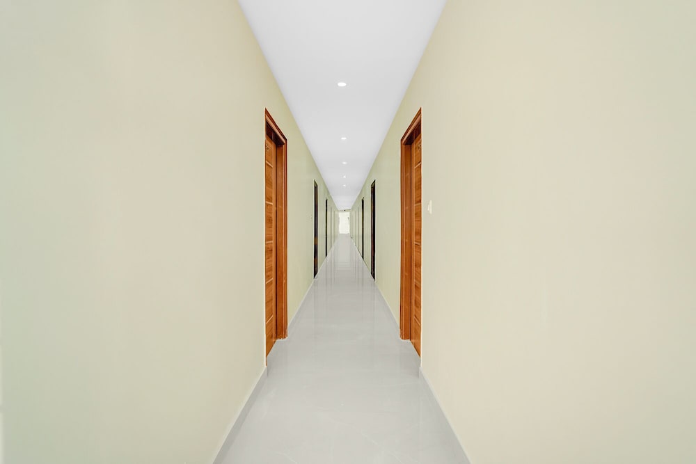 Fabhotel Sai Palace