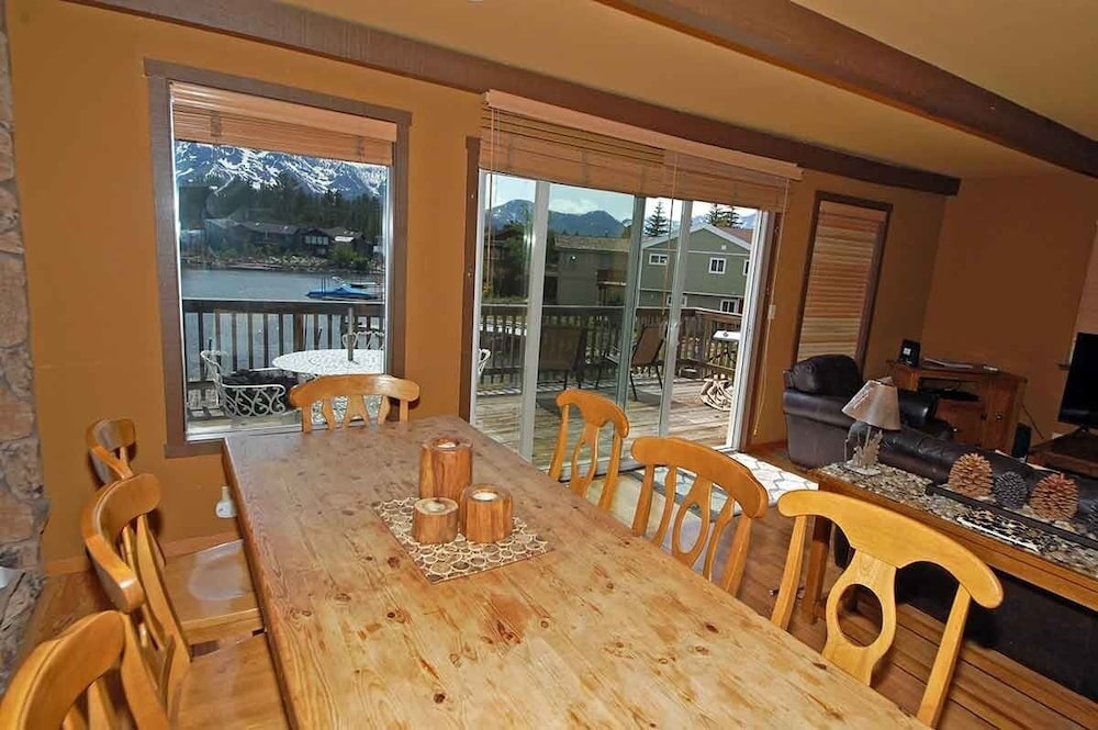 584 Alpine Drive 4 Bedroom Home