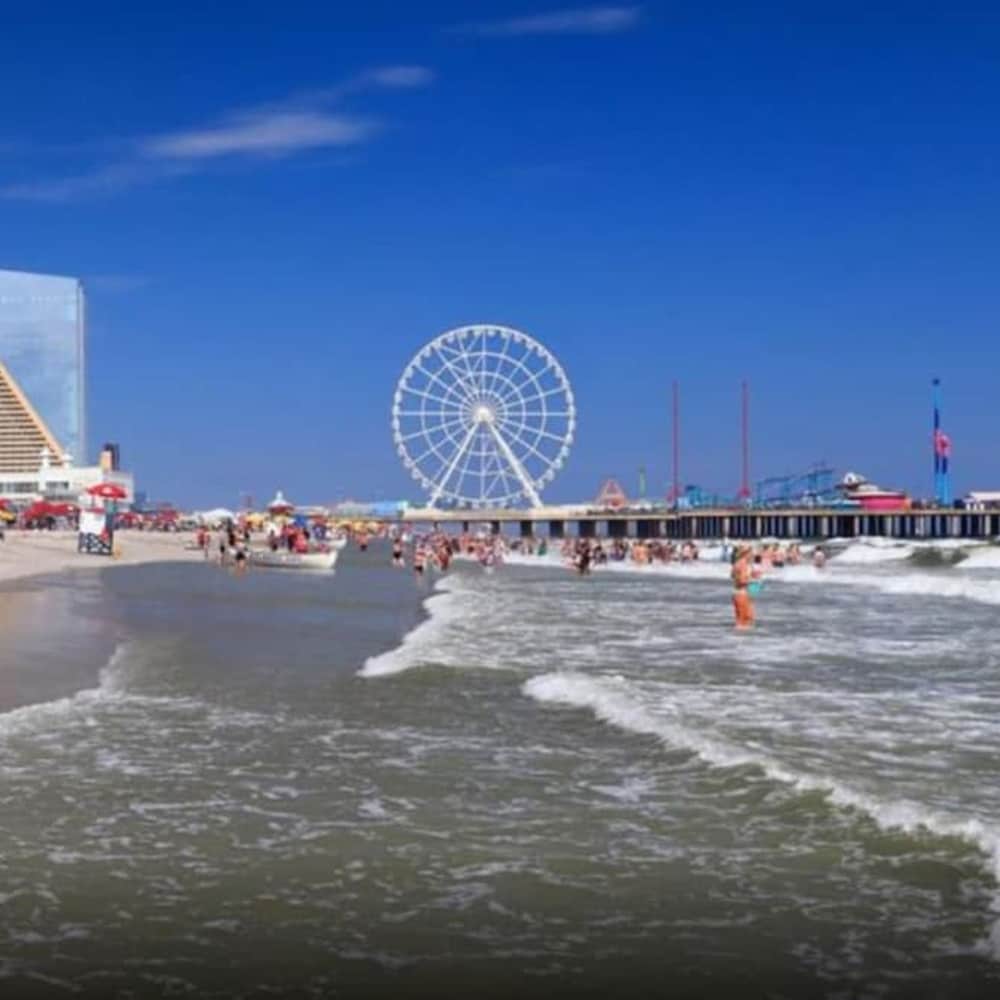 TWO Adjacent Spacious Cozysuites on the Boardwalk view 5