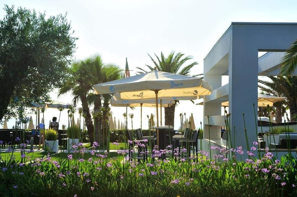 Valentino Resort