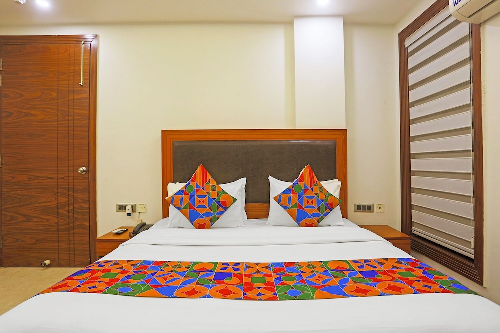 Fabhotel Star Inn