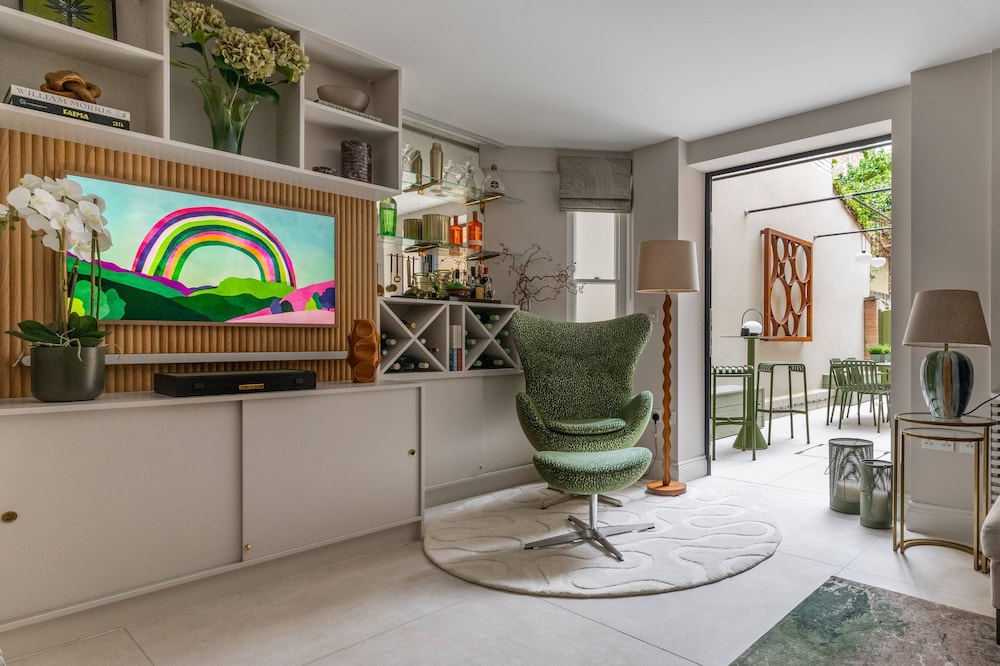 Culford Gardens III by Onefinestay