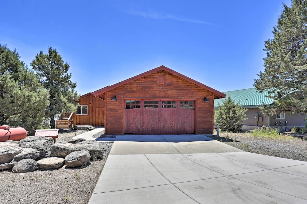 Scenic Susanville Cabin w/ Deck on Eagle Lake view 5