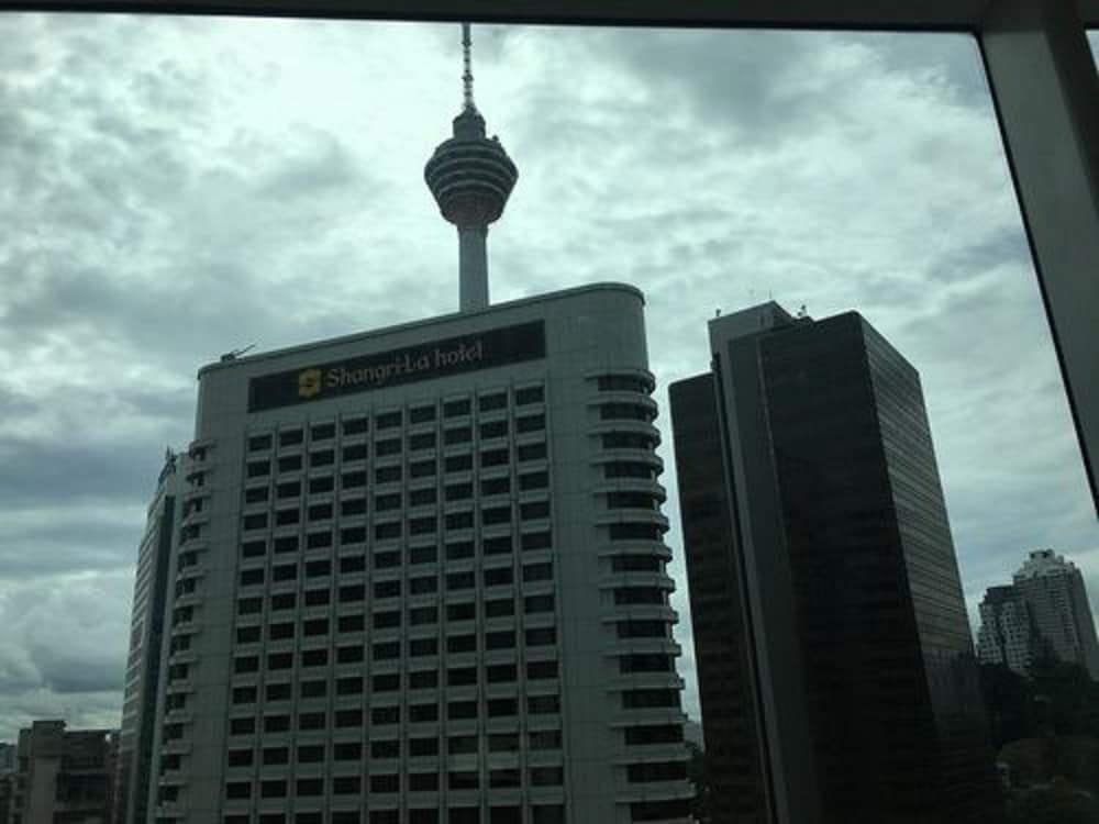 Vortex Suite KLCC at Penguin Homes photo 3