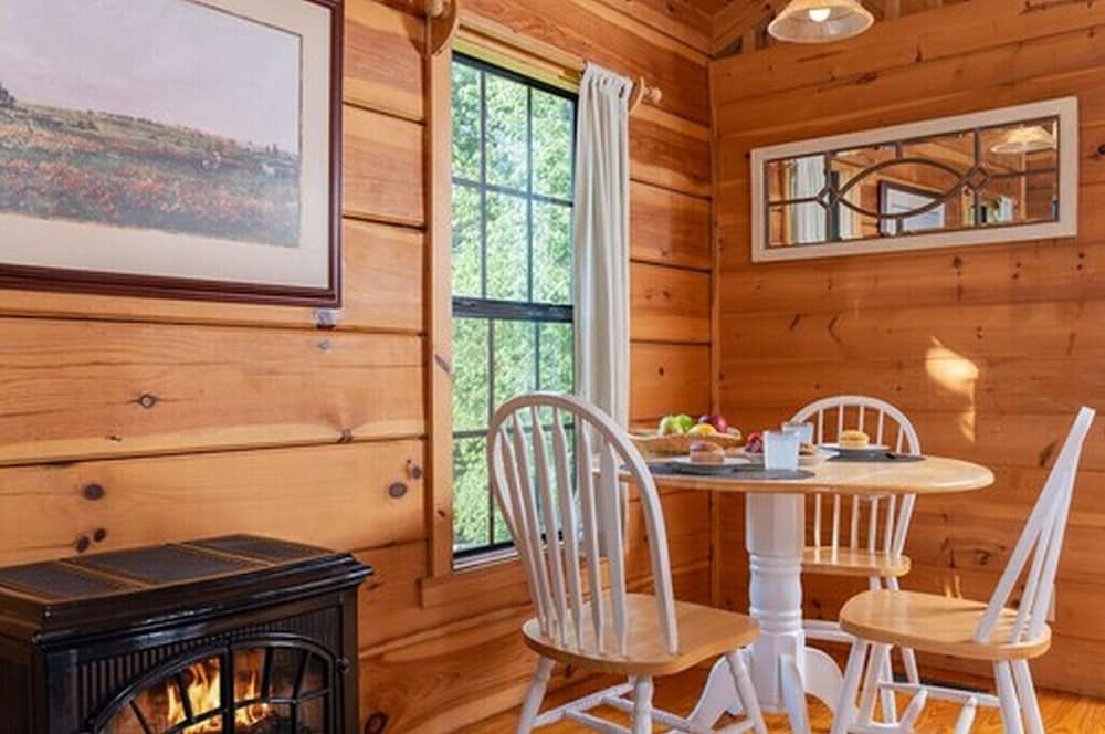 Engadine Inn  Cabins - Property Image 136