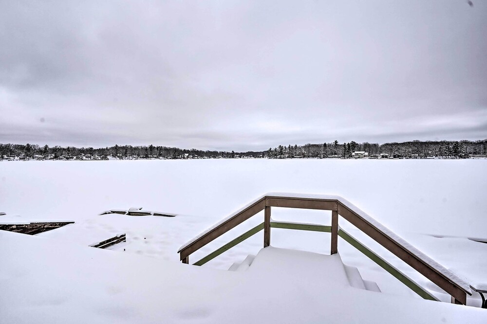 Rustic Crooked Lake Cottage w/ Views & Deck view 2