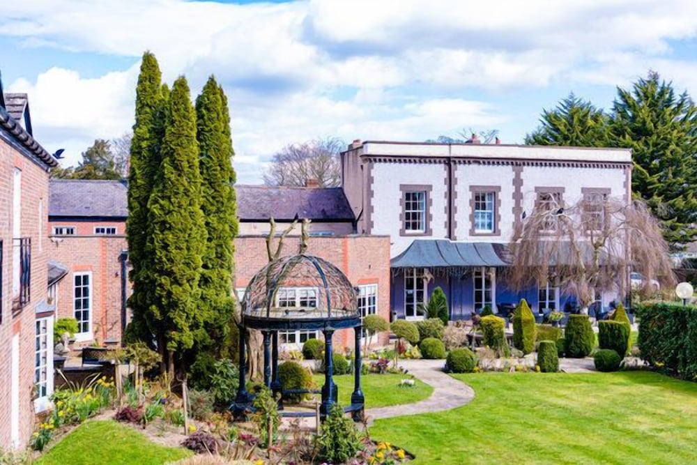 Rossett Hall Hotel