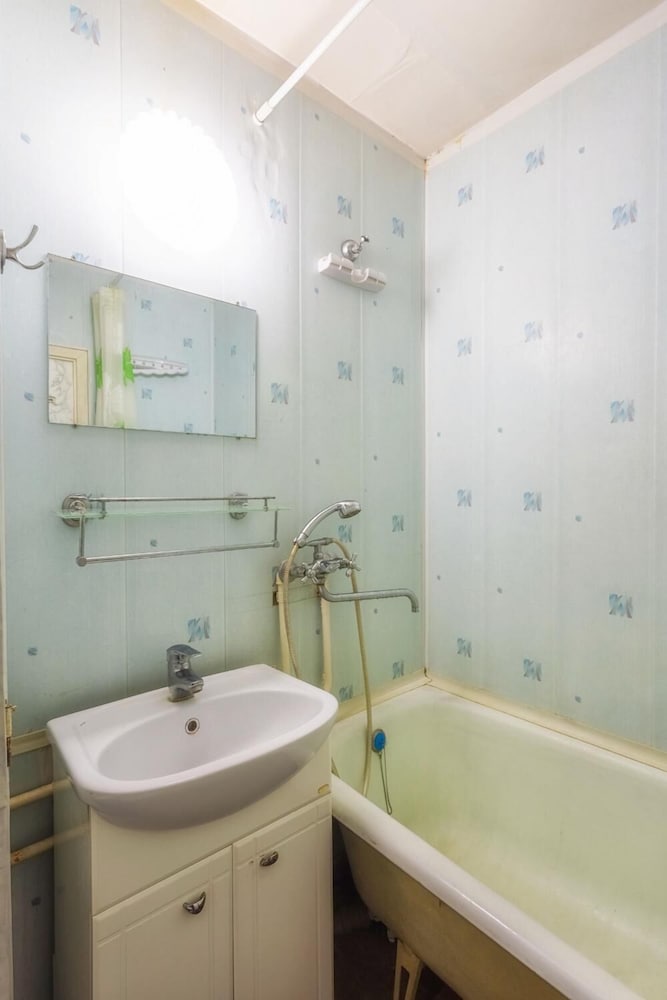Apartment - Profsoyuznaya 136