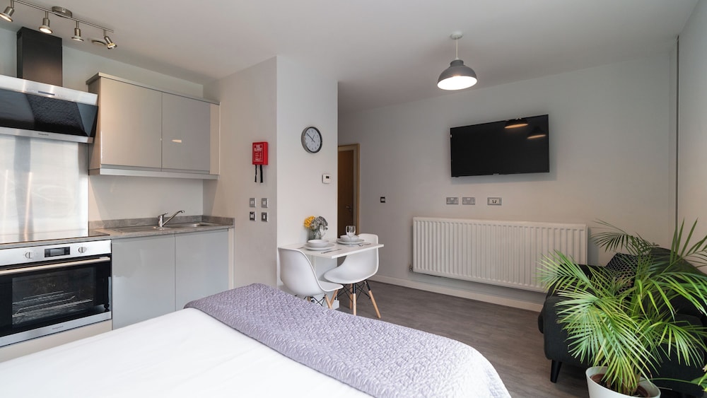 Cotels at the Hub Serviced Apartments view 5