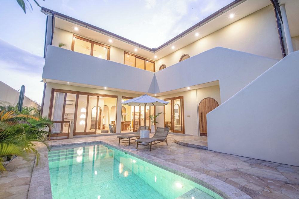 Luxury 4BR Villa With Private Pool in Canggu