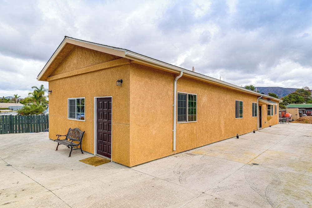 Game Room + Fire Pit: Quiet Family Home in Bonita