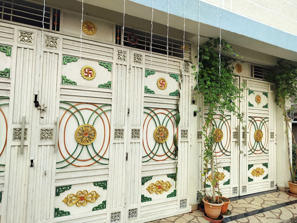 Narayans Residency