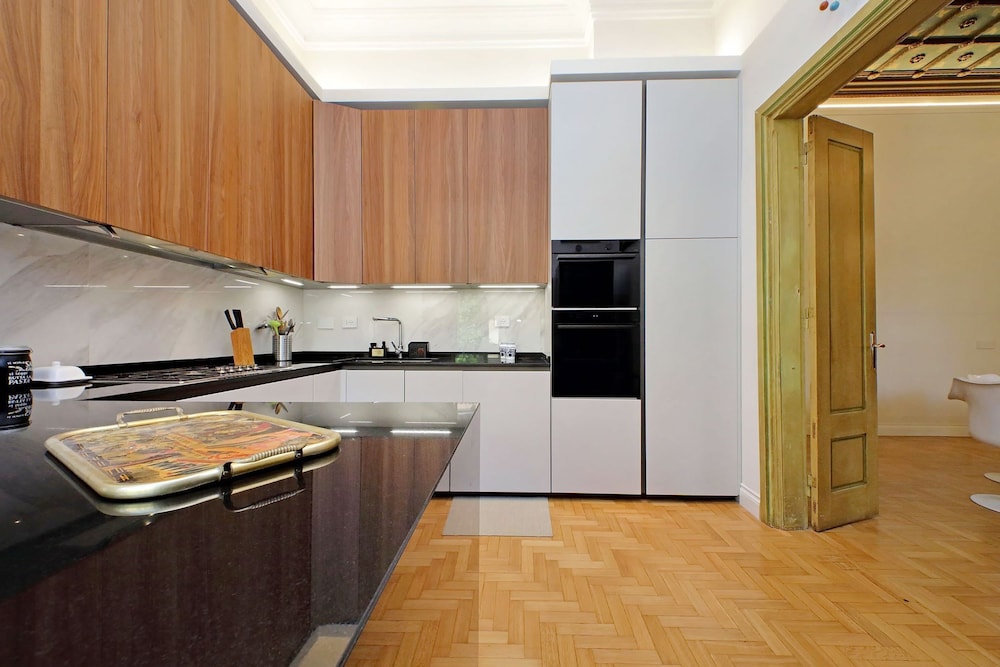 Rare Large and Elegant Rome Apartment in Prati Neighborhood Perfect for Families or Friends