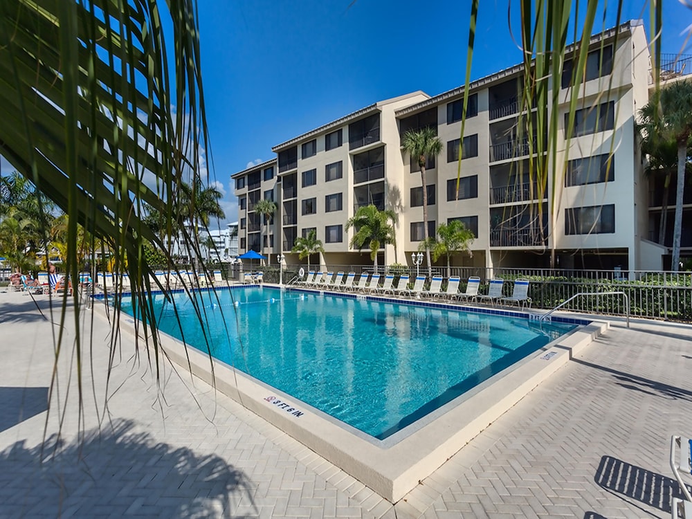 Santa Maria 208 by Distinctive Beach Rentals