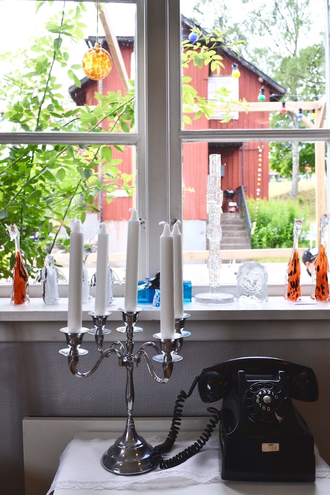 Cafe Sergel Bed & Breakfast