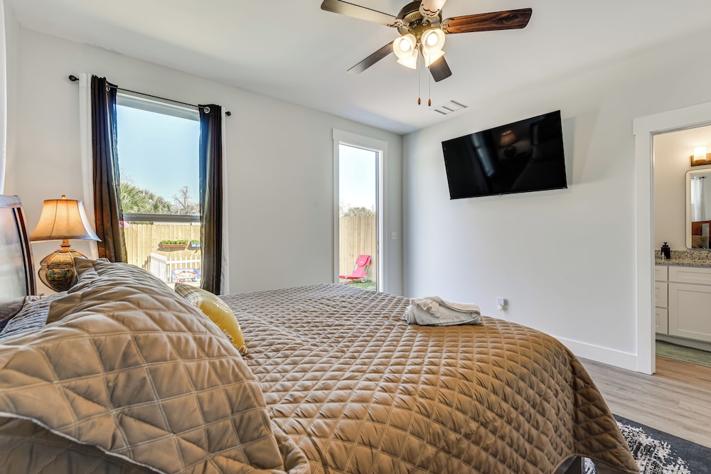 2 Mi to Gulf: Home w/ Sauna, Garden in Panama City