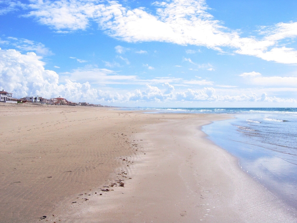 Playa Encanto Scenic Gem Ocean Front Home