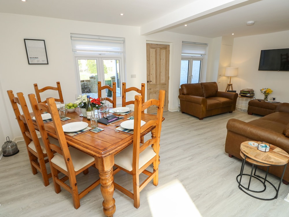 1 Star Cottages