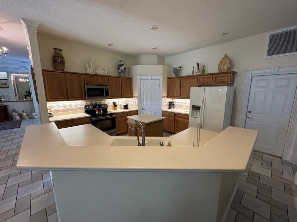 Southern Comfort 8 Bedroom Home