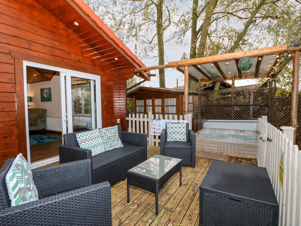 Teal Lodge view 4