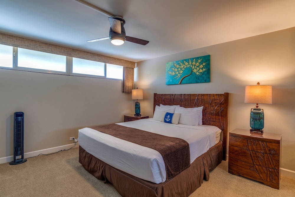 Kahana Reef 216 by RedAwning