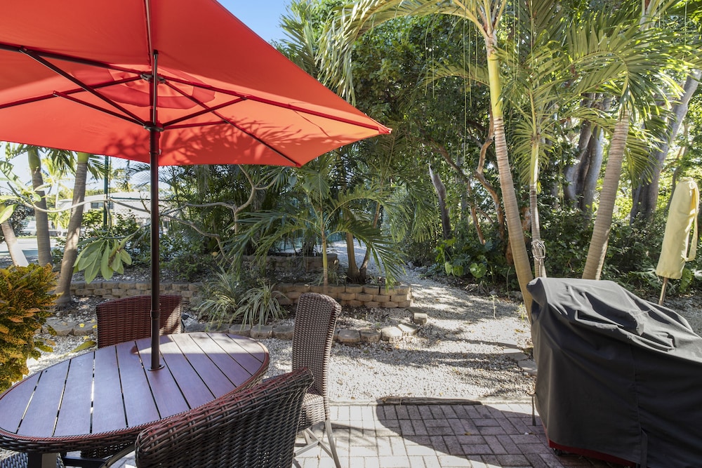 Executive Bay Club