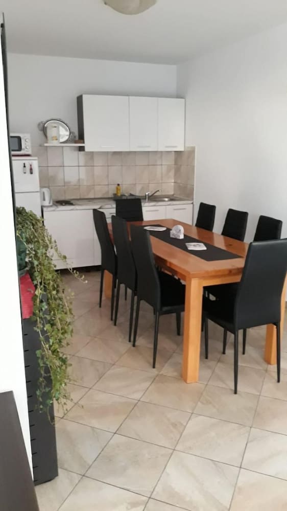 Mare - 20 m From Beach - A1