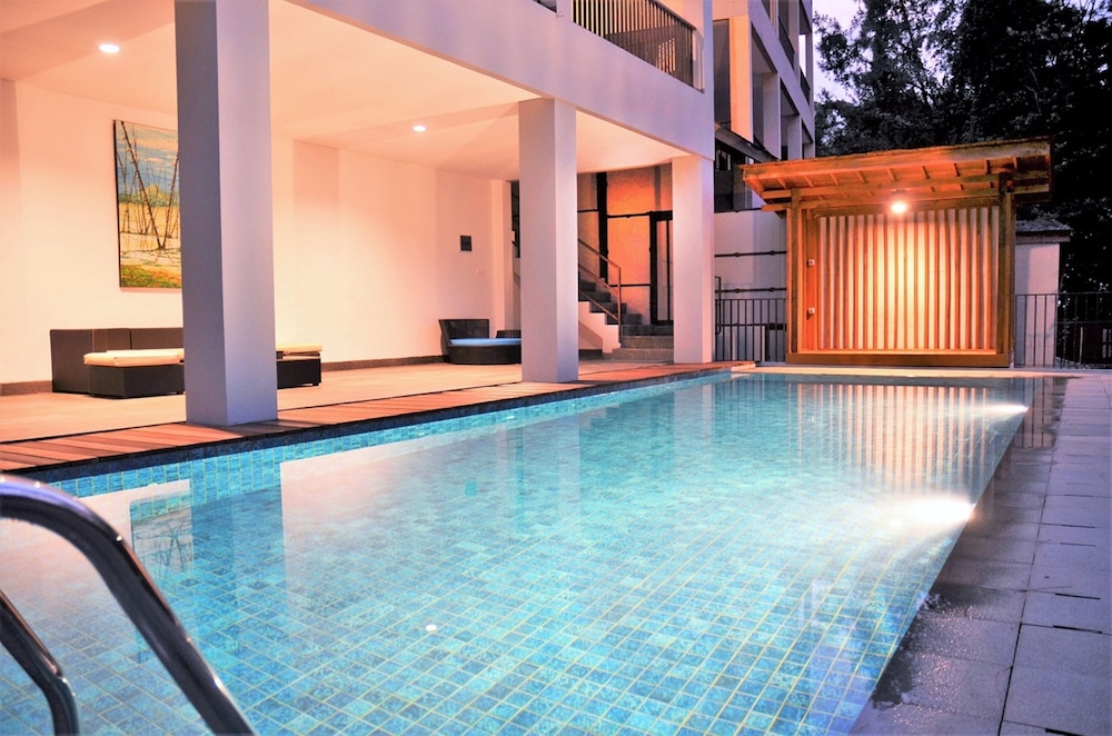 Magenta Hill View Villa 6 bedrooms with a private slide pool