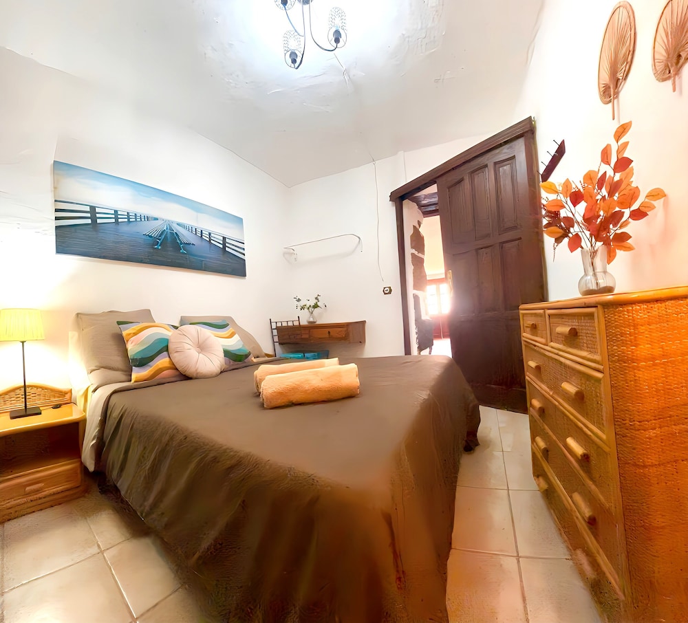 Villa Medinilla With Private Pool in Conil