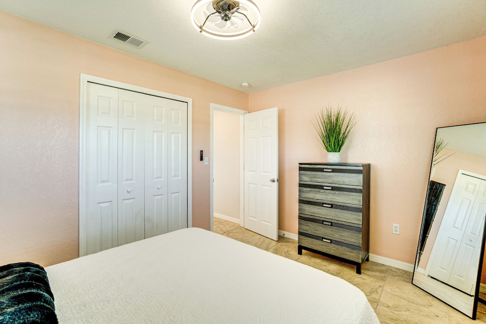 Private Dock & Pool: Port Charlotte Escape!
