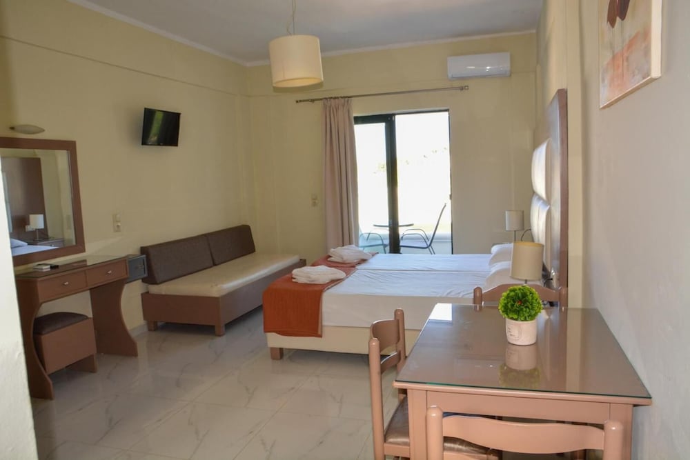 Ilias Apartments