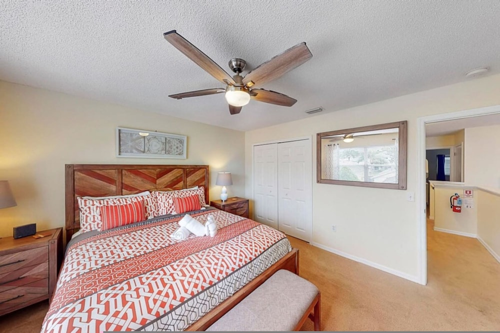 William s Lake Berkley Resort Vacation Home - Image 5