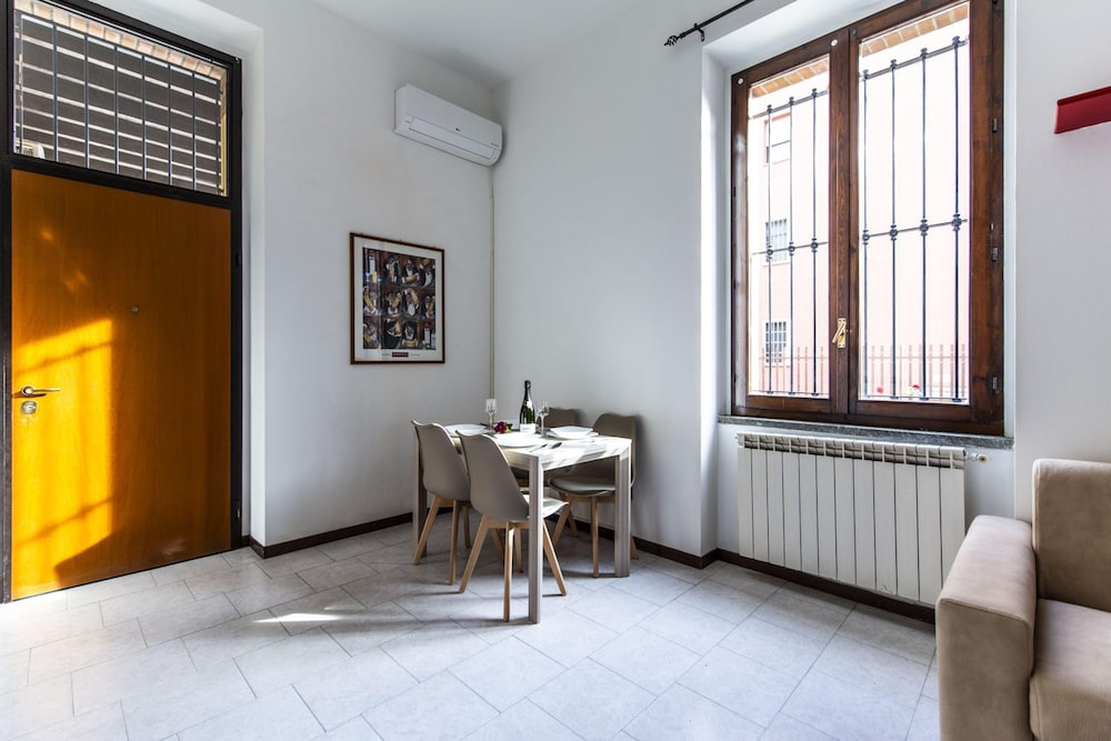 Erba 6 in Baranzate With 1 Bedrooms and 1 Bathrooms view 5