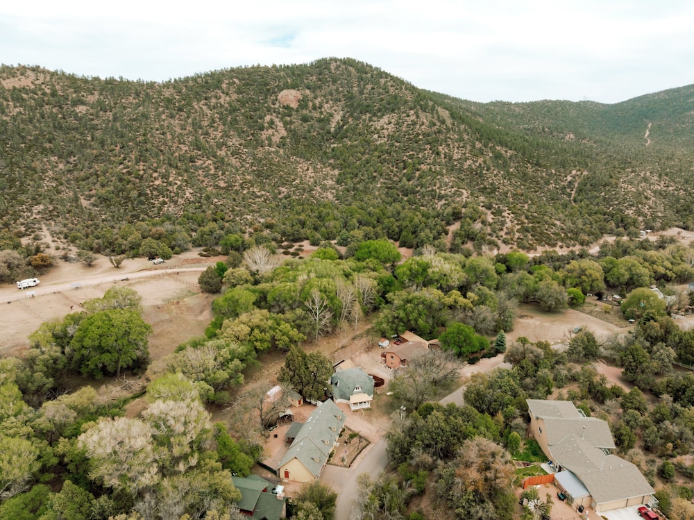 Family Getaway: 'foxwood Cottage' in Star Valley!