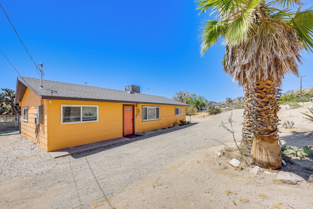 Yucca Valley Oasis w/ Hot Tub, Near Joshua Tree! view 5
