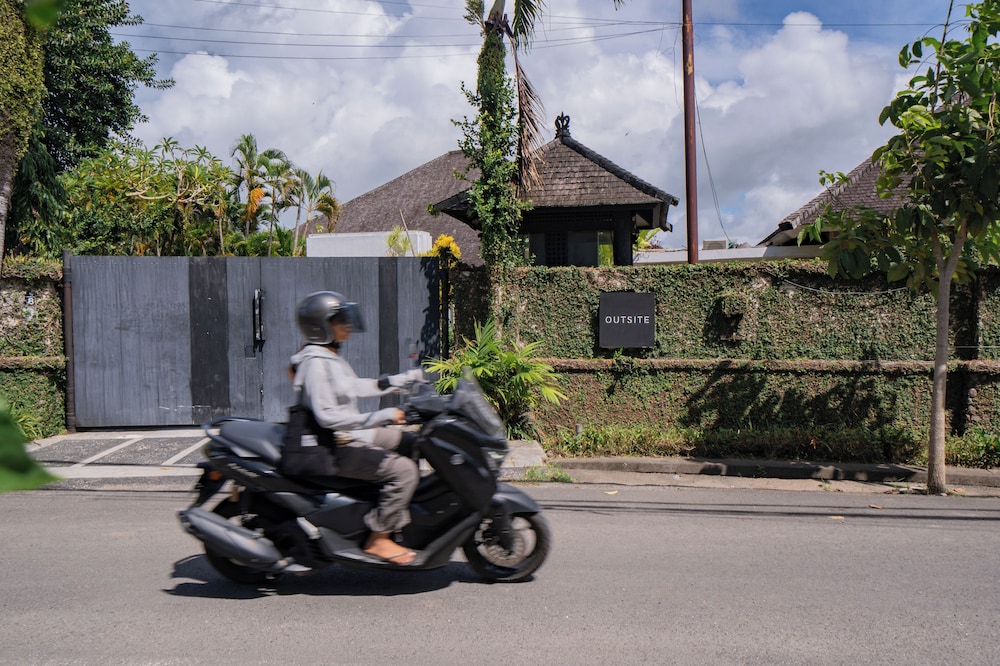 Outsite Bali