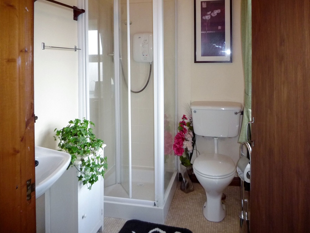 Bridies Holiday Cottage Roundstone