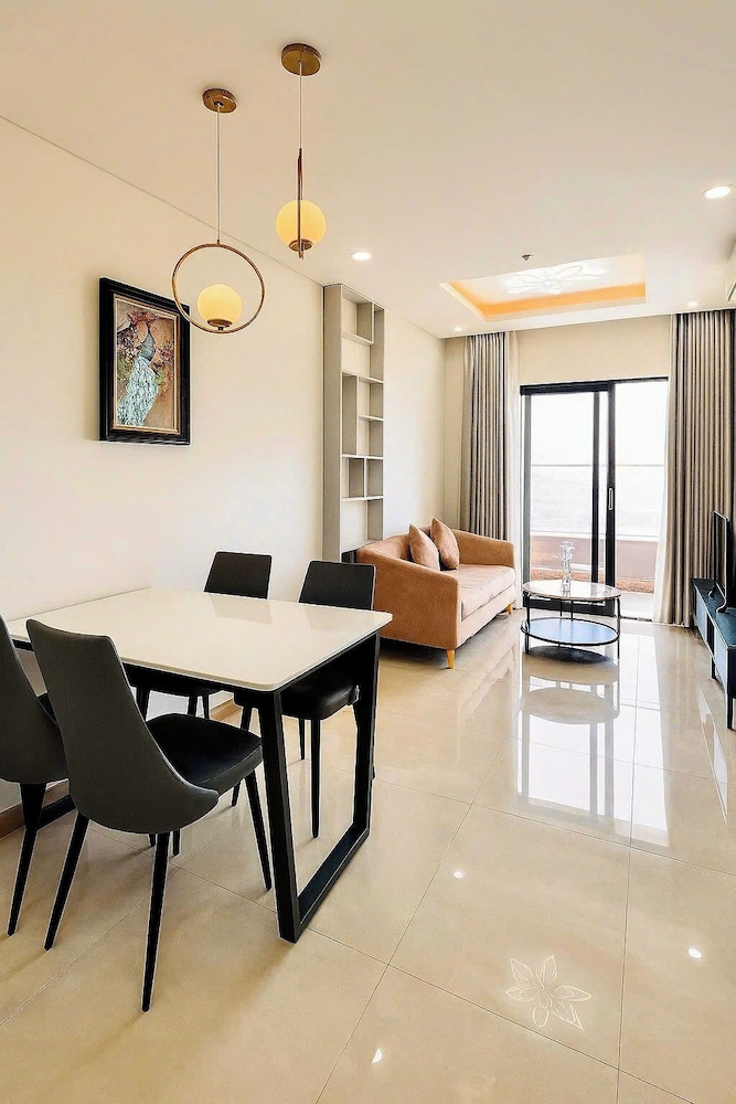 Monarchy Luxury Serviced Apartments