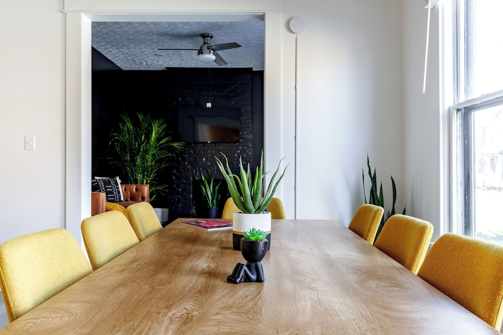 Jungle House Boutique Residences – Downtown Columbus & Short North