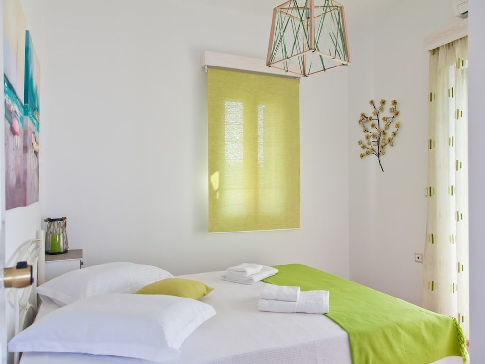 Villa Smaragdi view 3
