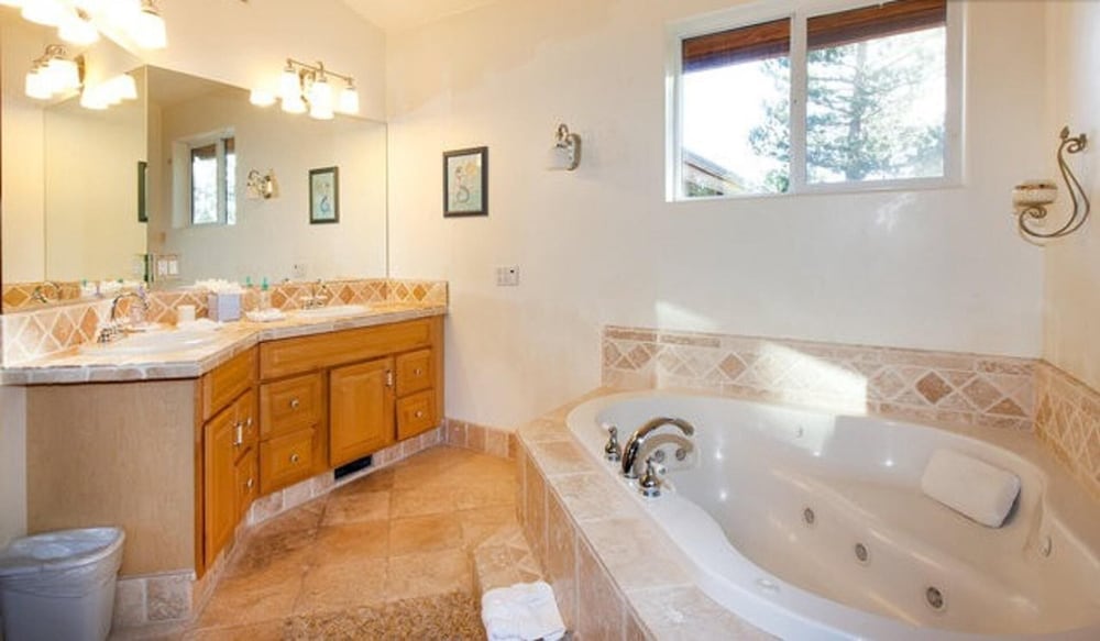 Lake Tahoe Vacations - Mv25: Waterfront Tahoe Keys Home -30 Days Minimum - Property Image 3