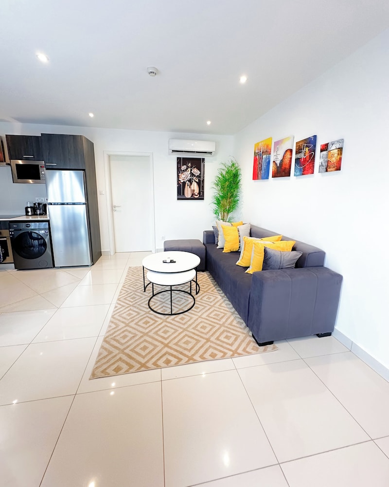 Loxwood Apartment