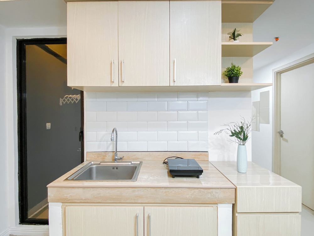 Neat Style 2Br Apartment Meikarta