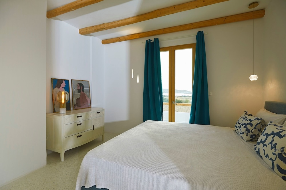 Luxury Villa Libra - Allparos Villas