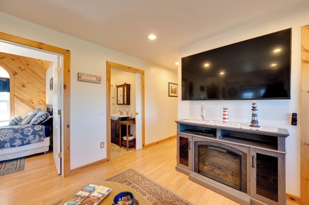 Apartment w/ Balcony & Lake View in Newport!