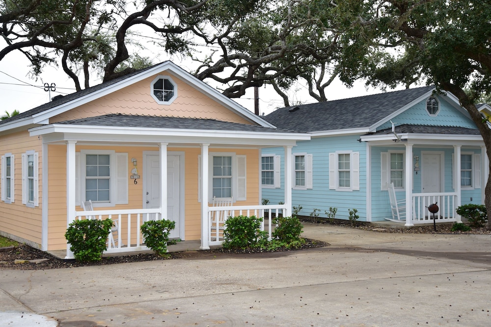 Pelican Bay Resort